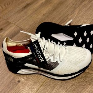 Women’s North Face Flight Series new with tags size 10.5